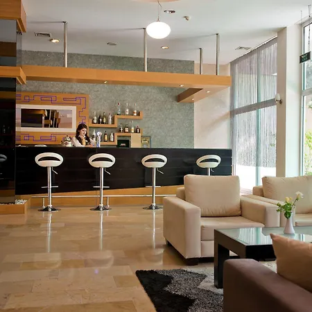 Hotel Nashira 4*