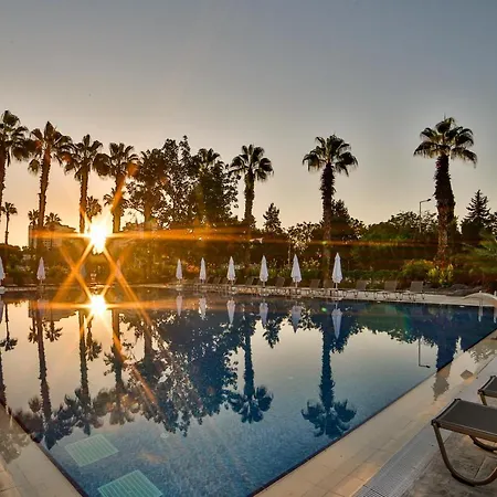 Nashira Hotel