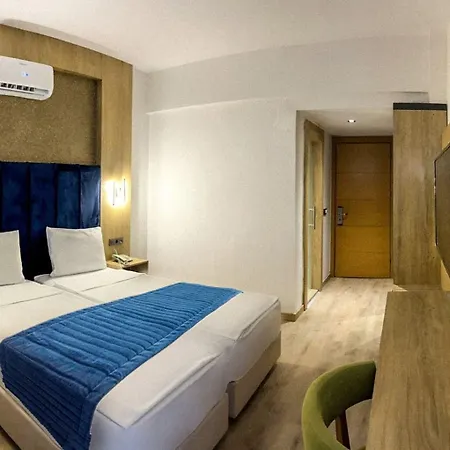 Hotel Nashira 4*