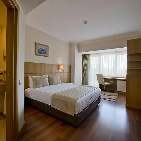 Nashira Hotel 4*