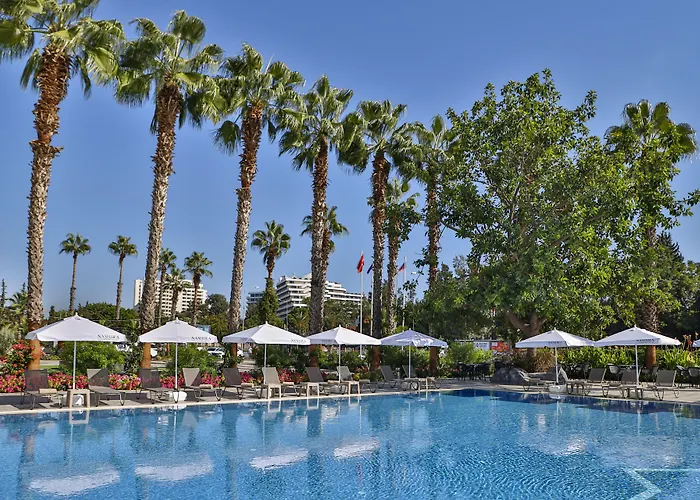 فندق Nashira 4*