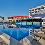 Hotel Nashira 4*
