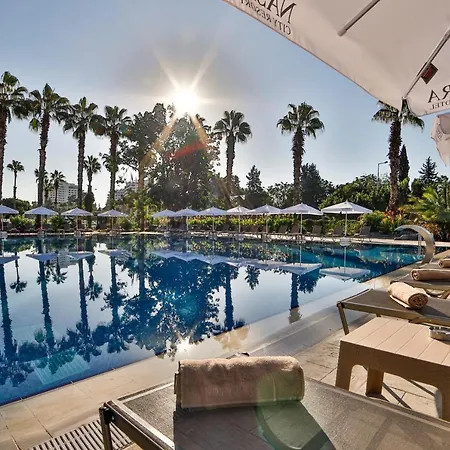 Hotel Nashira