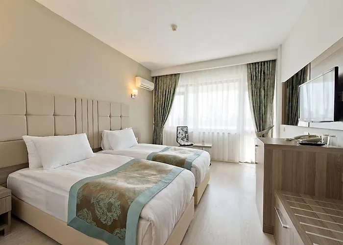 Nashira Hotel 4*