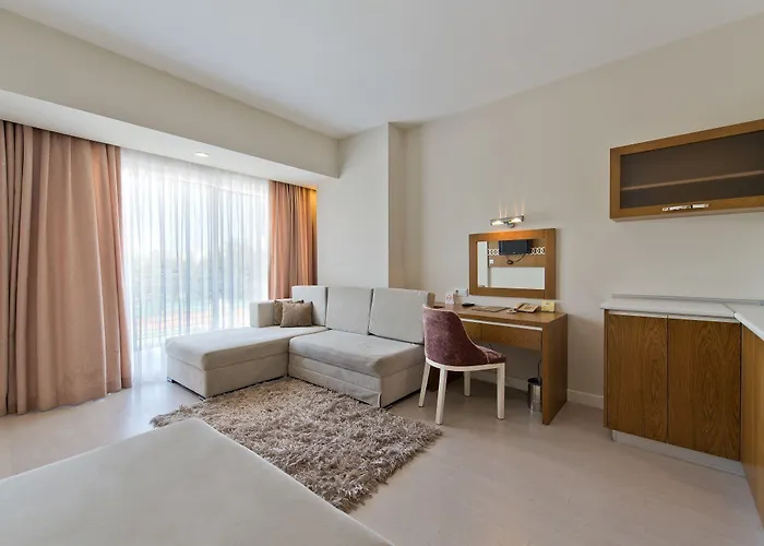 Nashira Hotel